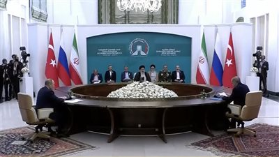 بدء قمة ثلاثية روسية إيرانية تركية في طهران