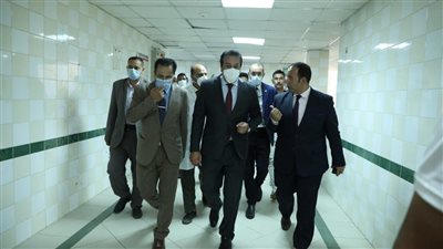 عبدالغفار يوجه بتقديم أوجه الرعاية الصحية لطفلة مصابة بمرض الشلل الدماغي