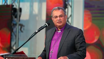 رئيس الإنجيلية: أزمة الفلسطينيين تحت قصف قوات الاحتلال تحتاج إلى عقل وقلب سياسي