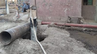 مصرع عاملان بصعق كهربائى خلال قيامهما بتجفيف مياه جوفية ببني سويف |صور