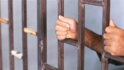 تجديد حبس تشكيل عصابي للاتجار بالمخدرات والأسلحة النارية بشبرا