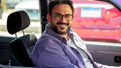 أكرم حسني عن اتهامه بسرقة كلمات أغنية للي: السرقة تصنع نجاحا مؤقتا.. والأزمة بسبب توارد الأفكار