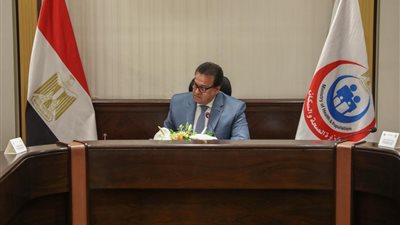 وزير الصحة يوجه بتيسير إجراءات استخراج تراخيص المنشآت الطبية وتفعيل الشباك الواحد