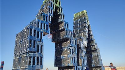 مواكبةً للاستدامة.. تفاصيل معرض تشكيلي قائم على إعادة التدوير في العلمين | صور 