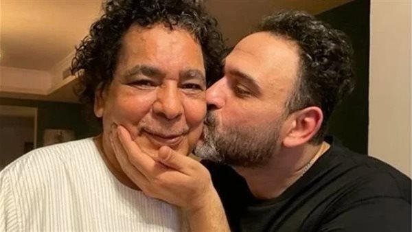 أكرم حسني ومحمد منير