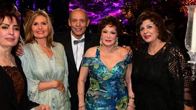 لقطات من حفل زفاف ابنة عصام إمام.. غياب الزعيم وحضور أصدقاء المشوار الفني |صور