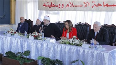 بحضور وزير الأوقاف والمفتي.. محافظ بورسعيد يشارك في فعاليات وسطية الإسلام مع كبار علماء دولة الهند | صور