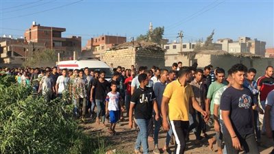 جنازة مهيبة لشابين من عائلة واحدة في الدقهلية بعد غرقهما بمصيف بلطيم 