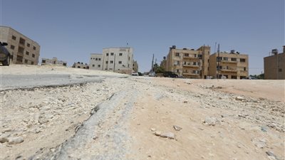 نائب يوجه سؤالًا برلمانيًا للحكومة بشأن إهمال طريق القناطر الخيرية 