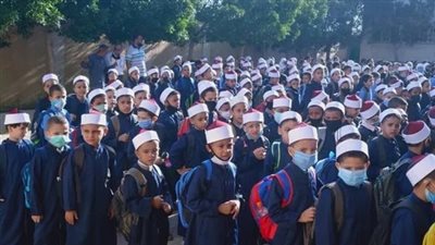 عالم أزهري يُحرم ارتداء الزي الأزهري لمن ليس على منهجه 