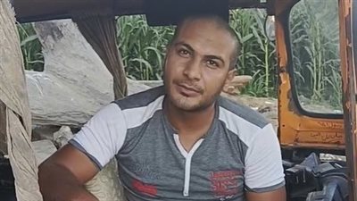 على غرار فيلم فاصل ونعود.. سائق توكتوك من ذوي الهمم بالبحيرة: بكتب على إيدي علشان بنسى | بث مباشر 