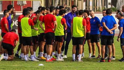 مران الأهلي.. جلسة تأهيلية لـ”صالح جمعة”.. وتدريبات قوية لحراس المرمى