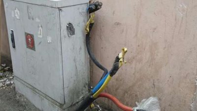 أحدهم توفي أثناء عمله.. مصرع شابين صعقًا بالكهرباء في كفر الشيخ