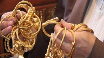 “اشترى موبايل جديد”.. مصرية تتهم زوجها بسرقة ذهبها من شقة الزوجية بالكويت