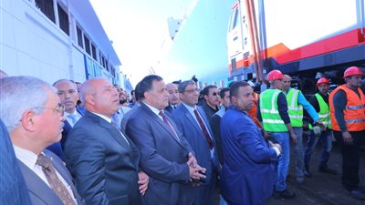 كامل الوزير: لم نستورد جرارات منذ 2009.. و27 مليون دولار تكلفة توريد أول 10 (صور وفيديو)