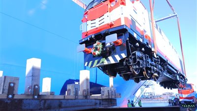 النقل: الجرارات الجديد تدعم الأسطول الحالي لزيادة عدد الرحلات على خطوط الشبكة (صور)