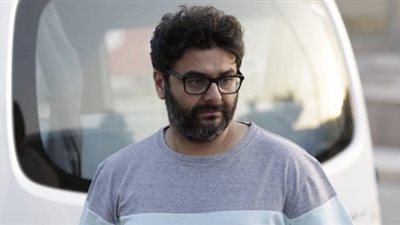 تامر حسنى وحماقى وسطاء.. انتهاء أزمة وليد منصور مع ضابط الشرطة المعتدى عليه