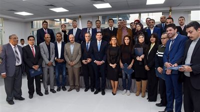 تسليم الدفعة الأولى من طلبات تخصيص 30 وحدة صناعية بالمنطقة الاستثمارية بميت غمر