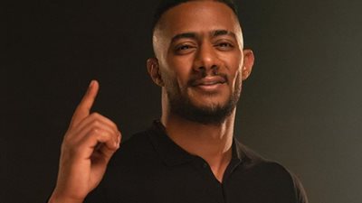 محمد رمضان مع طفلته: “اشبع لعب على قد ما تقدر مع ولادك وهما أطفال” (صورة)