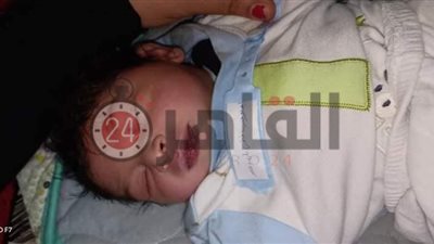 “اسم أمه مكتوب”.. العثور على طفل حديث الولادة بجوار مسجد في الدقهلية