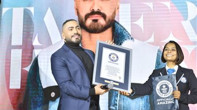 أول تعليق من تامر حسني على دخوله موسوعة “جينيس” ريكورد العالمية (فيديو)