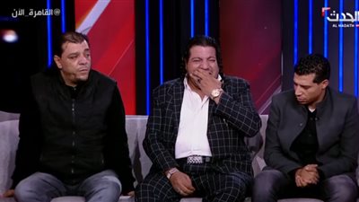 شاهد.. لحظة دخول نجلي شعبان عبد الرحيم في نوبة بكاء على الهواء (فيديو)