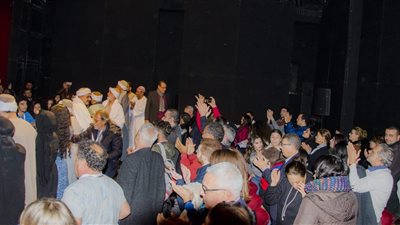 مسرحية الطوق والأسورة كامل العدد بقاعة الفن الرابع في تونس (صور)