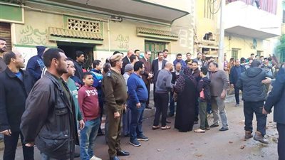 انهيار شرفة منزل بكفر الشيخ.. والمحافظ يأمر بإخلاء المبنى وإزالته (صور)