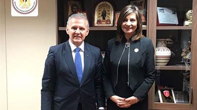 على هامش منتدى شباب العالم.. وزيرة الهجرة تلتقي المفوض الرئاسي للشؤون الإنسانية والقبارصة المغتربين