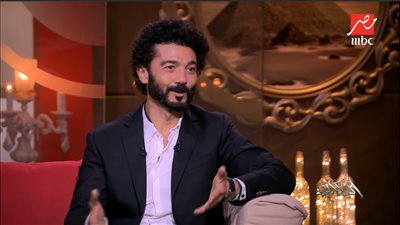 خالد النبوي: “الفن يصل إلى قلوب الناس أكثر وأسرع من السياسة” (فيديو)