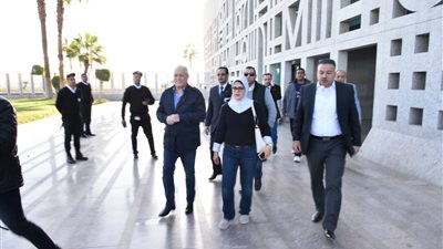 وزيرة الصحة تصل الأقصر لمتابعة تجهيزات منظومة التأمين الصحي الجديد