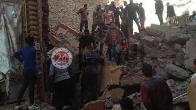 النيابة العامة تُصرح بدفن جثتين من ضحايا العقار المنهار بالشرقية.. وتطلب تحريات المباحث