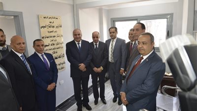 مساعد وزير العدل ومحافظ قنا يفتتحان إدارة المعامل الكيميائية لفحص قضايا المخدرات والسموم (صور)
