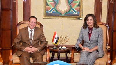 ضمن نتائج “مصر تستطيع‏”.. مصري بالخارج يوقع عقد تصدير رخام مصنع الجلالة لأمريكا