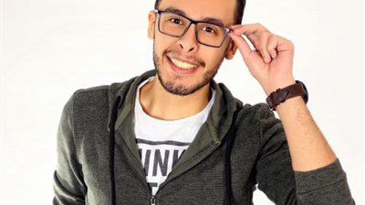 أيمن سليم يعيش حالة من النشاط الفني بفيلم سينمائي ضخم وجزء ثاني من “حواديت الشانزليزيه”