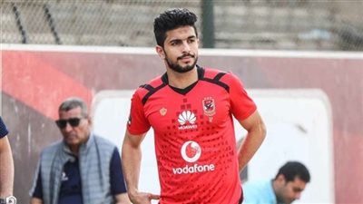 العارضة تحرم الأهلي من هدف التقدم على الإسماعيلي في الشوط الأول