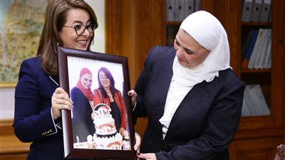بصورة تجمعهما.. غادة والي تنظم حفل استقبال لوزيرة التضامن الجديدة (صور)