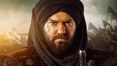 تزامنًا مع عيد ميلاده.. الإعلان عن خالد بن الوليد رسميًا بـ”بوستر” لـ”عمرو يوسف”