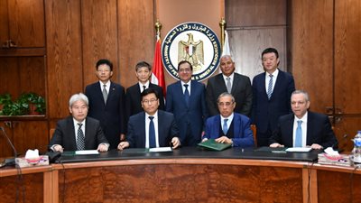 توقيع عقد إنشاء مشروع مجمع تصنيع حامض الفوسفوريك بأبو طرطور بتكلفة 842 مليون دولار