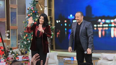 هشام عباس يكشف كواليس “عامل ضجة” لأول مرة تليفزيونيًا في “معكم منى الشاذلي” (صور)