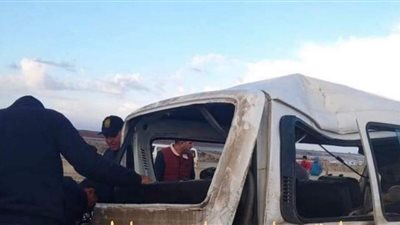 مصرع وإصابة 13 عاملًا في انقلاب “ميكروباص” بدمياط