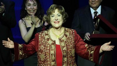 في إطار دعم وتطوير المعرض.. سميحة أيوب أول سفيرة بمعرض القاهرة الدولي للكتاب