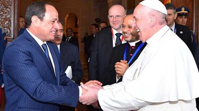 السيسي يهنئ بابا الفاتيكان بعيد الميلاد المجيد: نهج مصر إرساء قيم التعايش وحرية العبادة