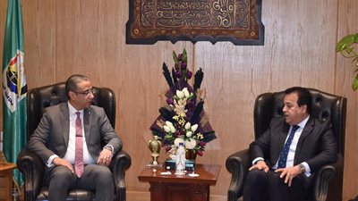 وزير التعليم العالي يفتتح المستشفى الجامعي الجديد بالفيوم (صور)