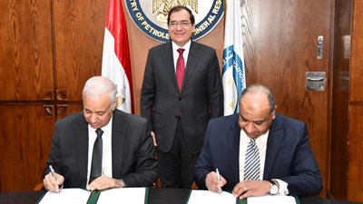 بروتوكول تعاون بين إنبي وجامعة الإسكندرية في مجال التدريب والبحث العلمي والاستشارات الفنية