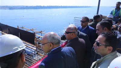 بتكلفة 4.550 مليار جنيه.. وزير النقل يوجه بتكثيف العمل للانتهاء من تنفيذ محاور النيل بقنا وأسوان