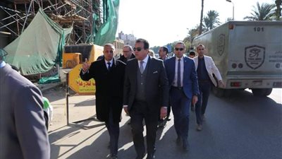 وزير التعليم العالي يتفقد المعهد القومي للأورام.. ويوجه بسرعة الانتهاء من التجديدات (صور)