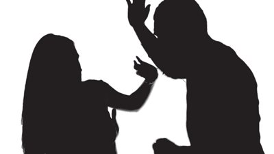 لشكّه في سلوكها.. كهربائي بسمالوط يقتل زوجته بـ”الشومة” 