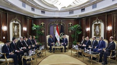 وزير الداخلية يلتقي نظيره الأردني خلال زيارته على رأس وفد أمني رفيع المستوى