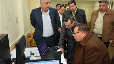 بينهم 18 بالنظام الورقي.. انطلاق امتحانات “التابلت” بالثانوية العامة في الشرقية